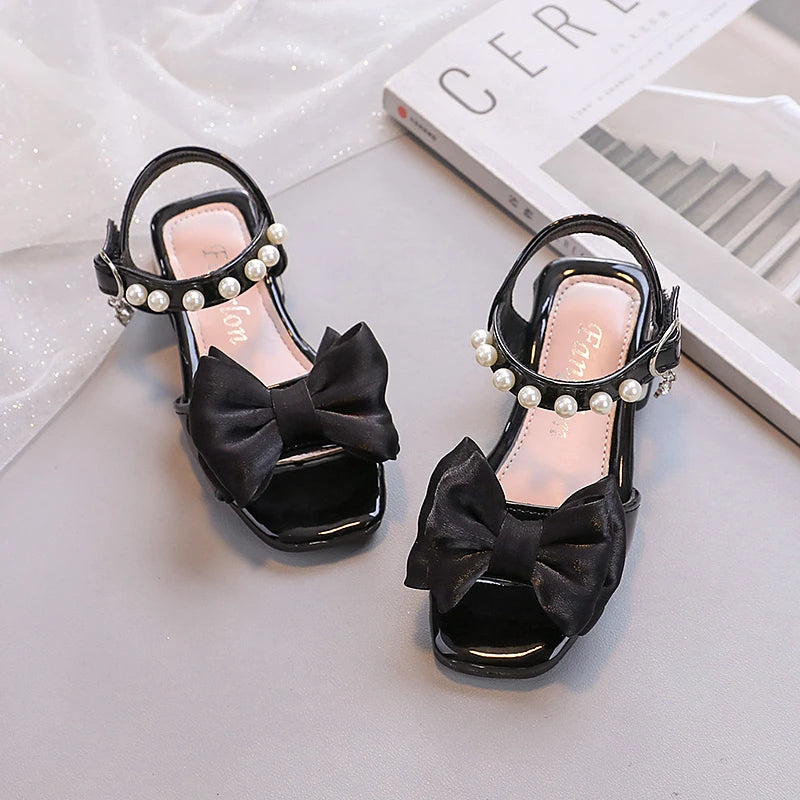 Sweet Girl's Sandals Bowtie Beading Patent Leather Children Sliders Summer Party Elegant Low Heel Black Beige Kids Shoes 26-36