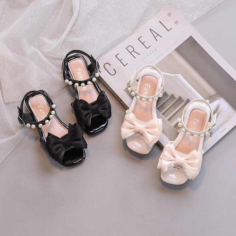 Sweet Girl's Sandals Bowtie Beading Patent Leather Children Sliders Summer Party Elegant Low Heel Black Beige Kids Shoes 26-36